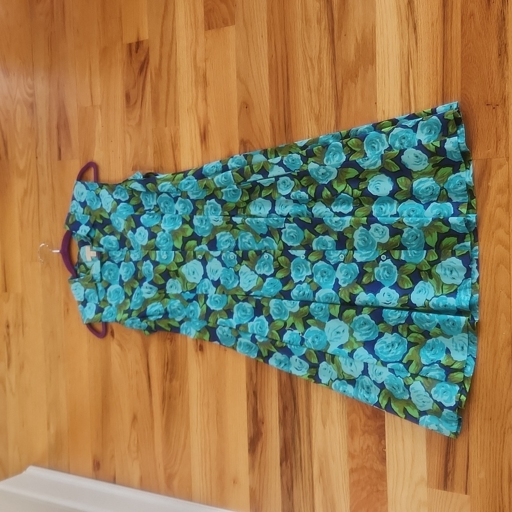NEVER WORN TALBOTS FLOWER BUTTON DOWN DRESS